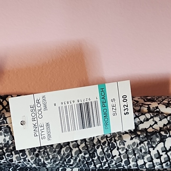 Adorable DRESS 👗 - Picture 5 of 8